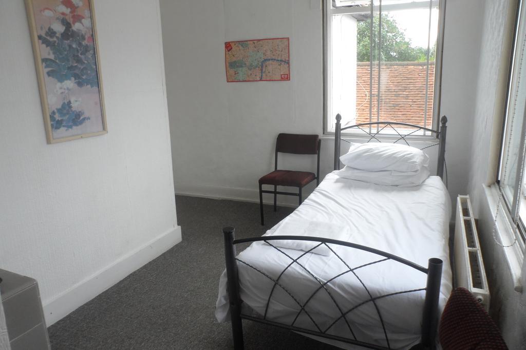 OYO Swan Inn Stanwell Pokój zdjęcie